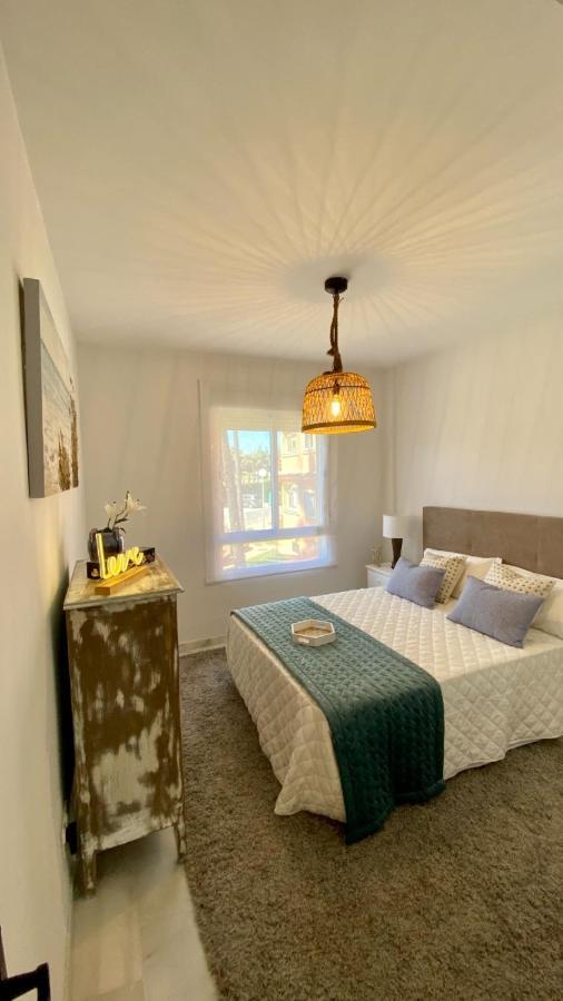 Ikram Front Beach Bermuda Beach Appartement Estepona Buitenkant foto