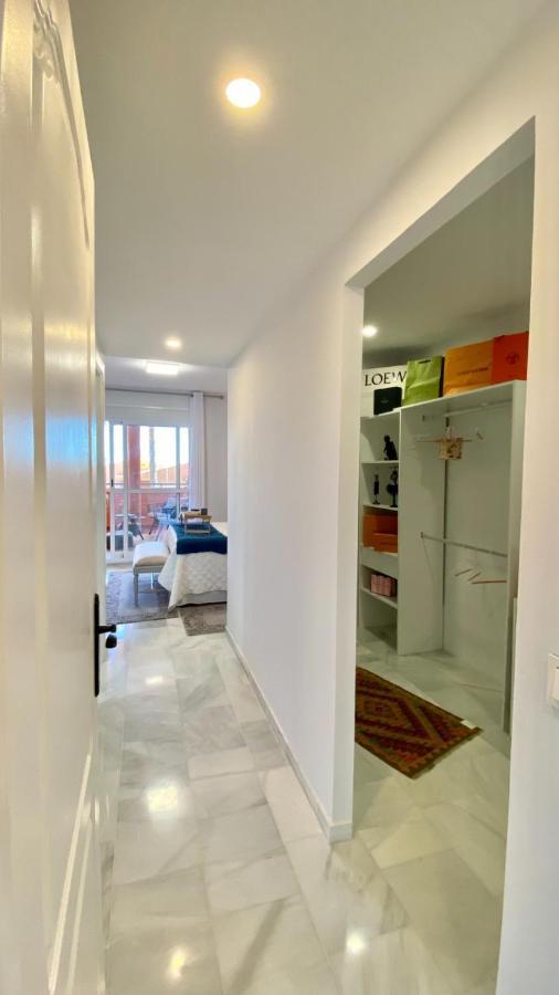 Ikram Front Beach Bermuda Beach Appartement Estepona Buitenkant foto